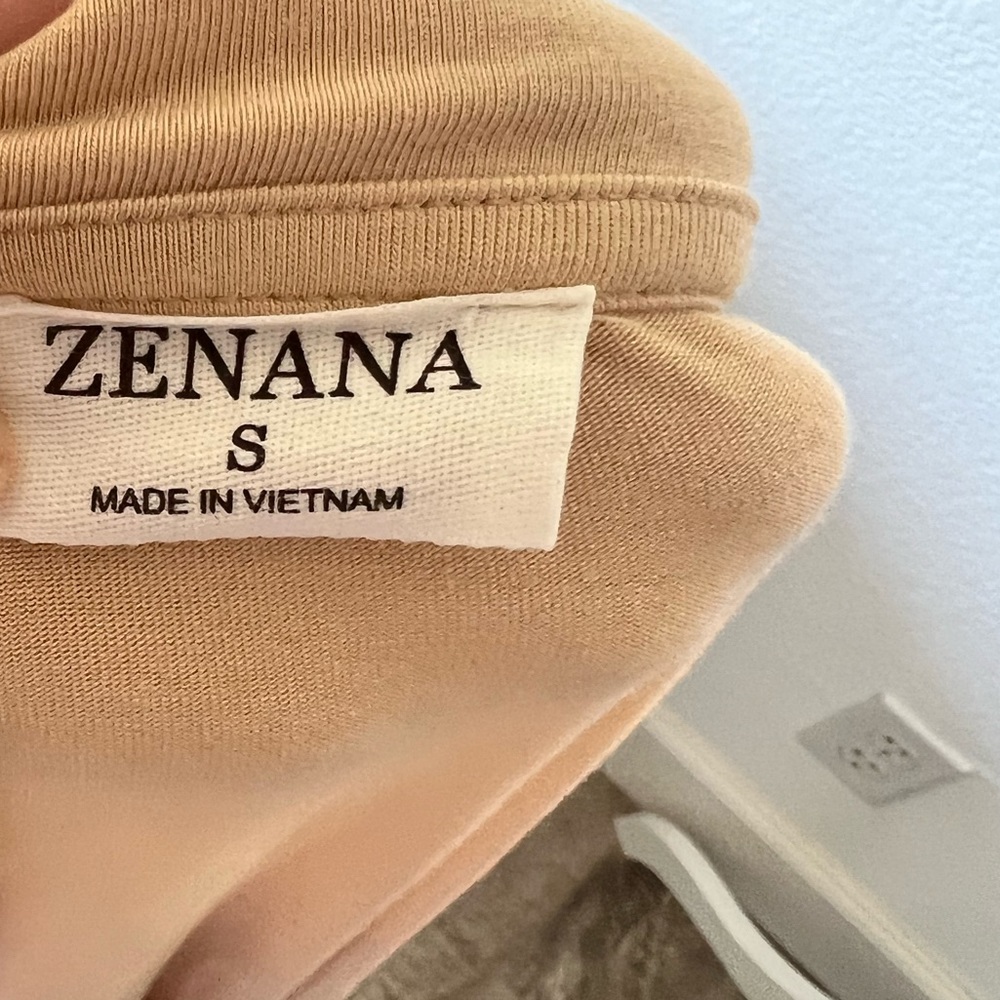 Nude T-shirt - Picture 3 of 3